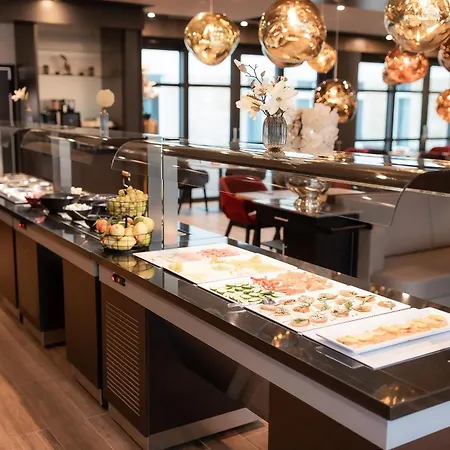 Plaza Premium 4* Heidelberg