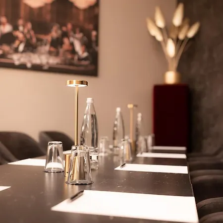 Plaza Premium Hotel